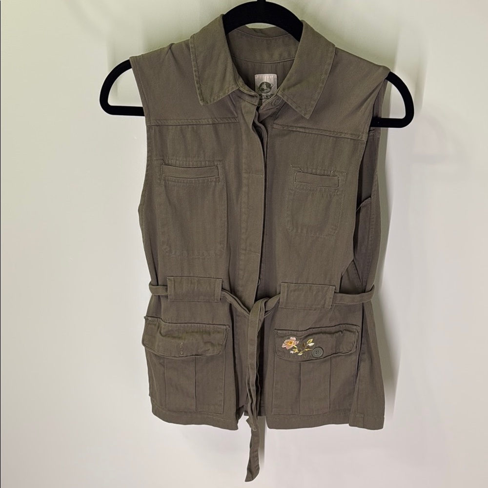 Olive Green Utility Vest with Embroidered Pockets